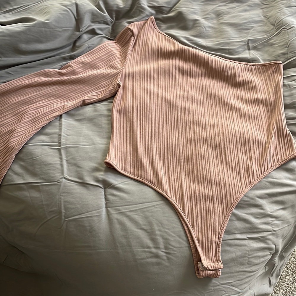 One shoulder bodysuit